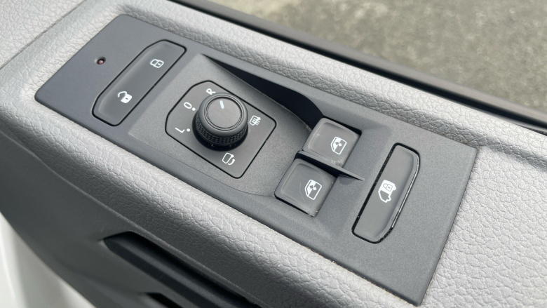 Volkswagen Transporter T28 Lwb Diesel 2.0 TDI 150 Highline Van DSG